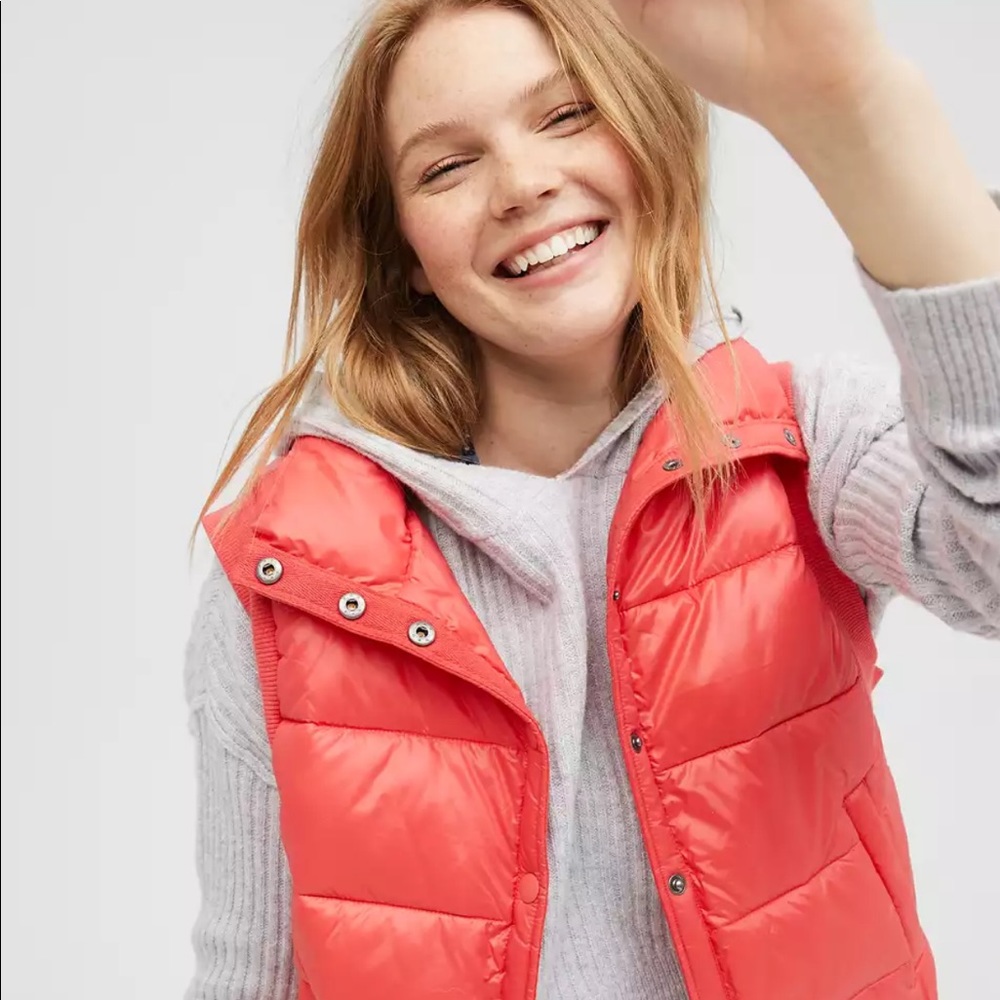 NWOT Offline Aerie Calypso Red Puffer Vest Size XXL